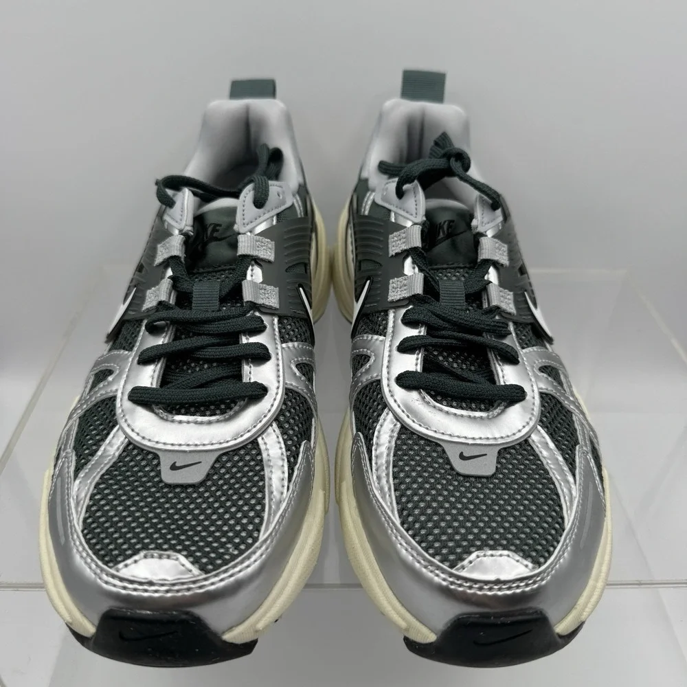Brand New Nike V2K Run Vintage Green HJ4497-300 Sneakers Shoes Men's Size 10.5